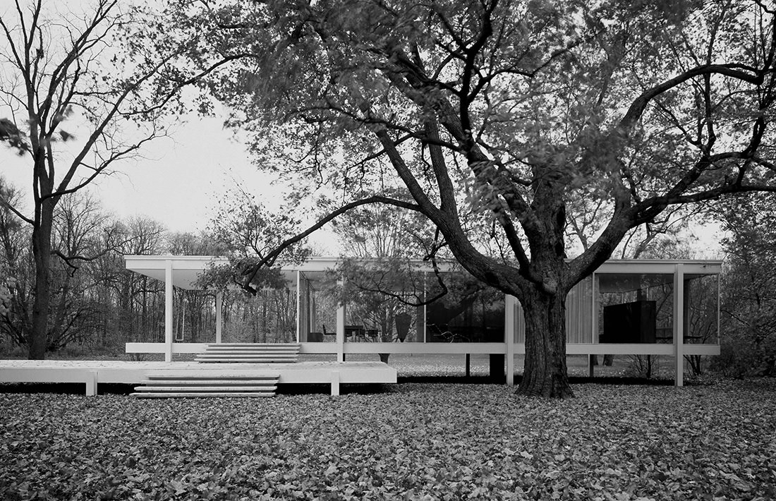 The Farnsworth House by Ludwig Mies van der Rohe