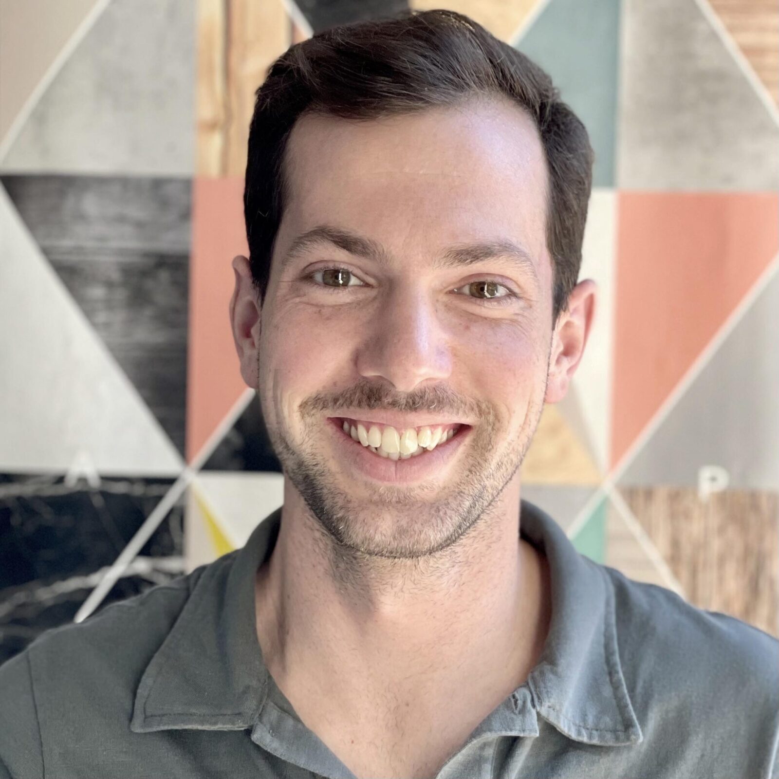 Aaron Troyansky's Headshot
