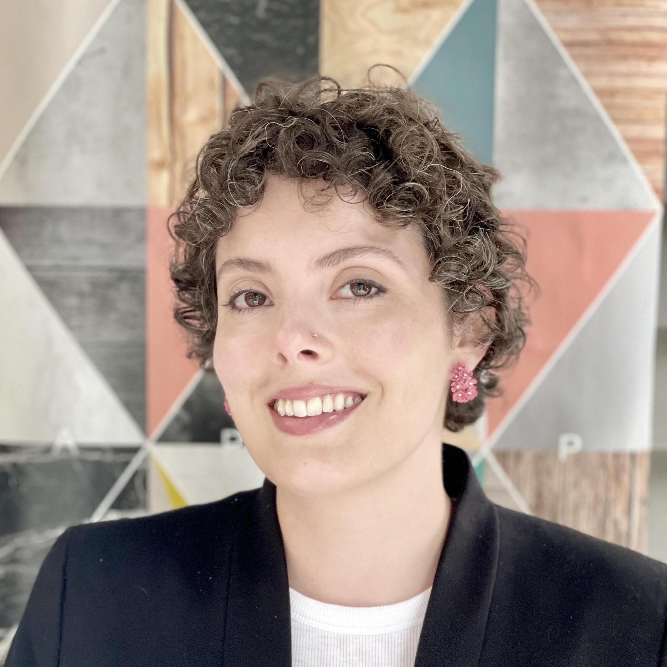 Laura Carless's Headshot