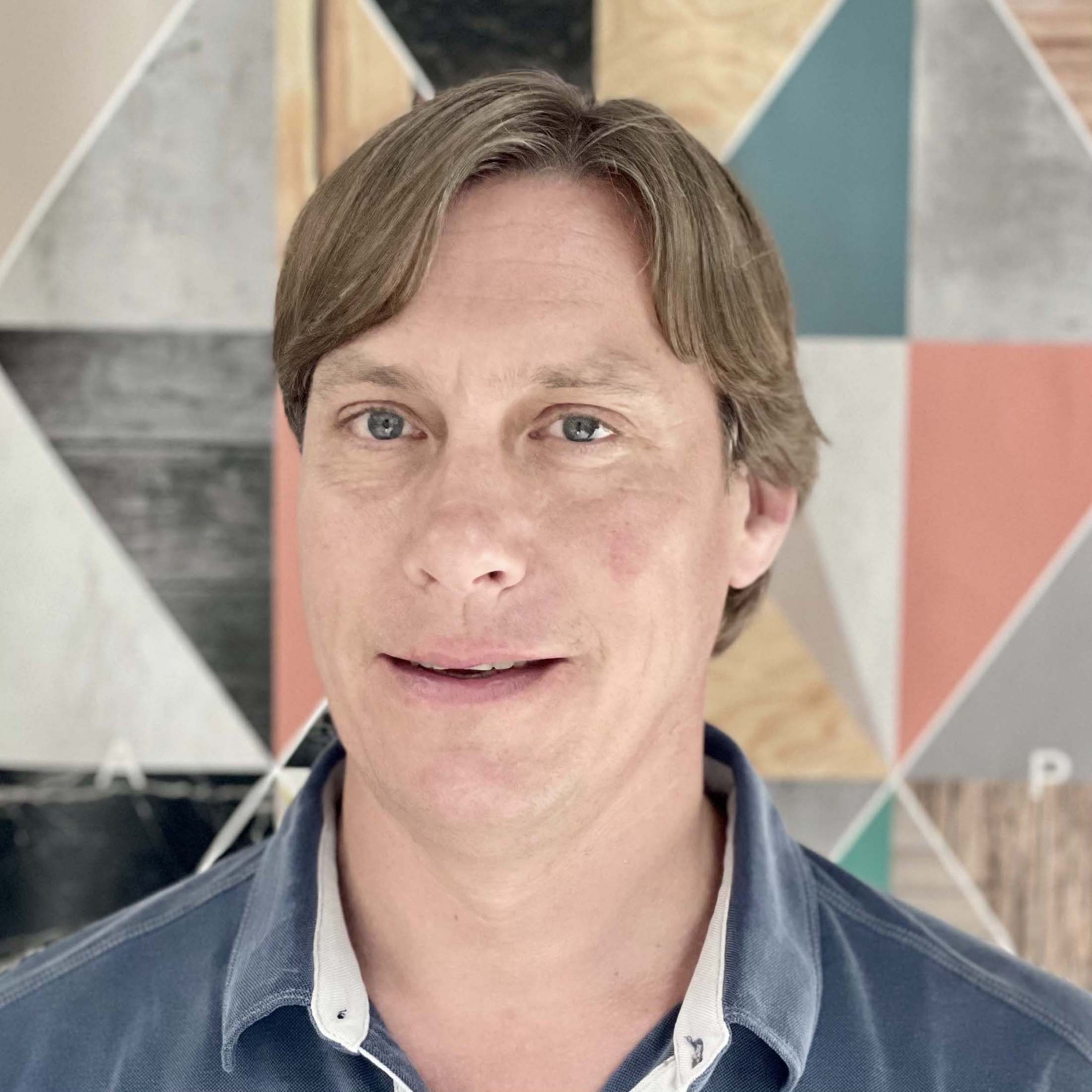 Richard Howes's Headshot